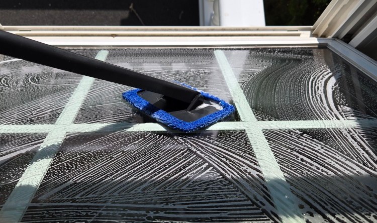 Window scrubbing in progress